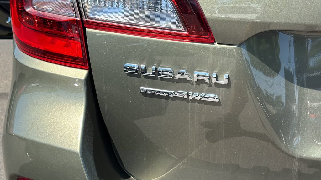 Used 2017 Subaru Outback 2.5i Limited AWD/4WD image 12