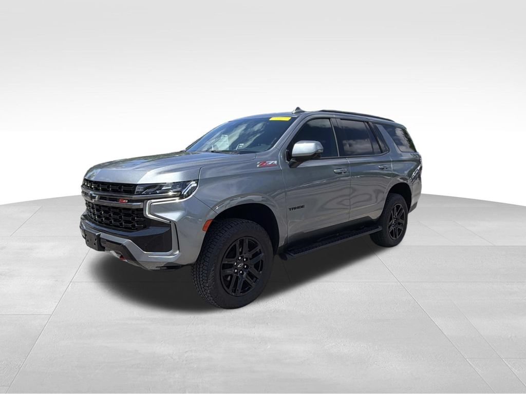 Used 2022 Chevrolet Tahoe Z71 w/ Luxury Package AWD/4WD image 7