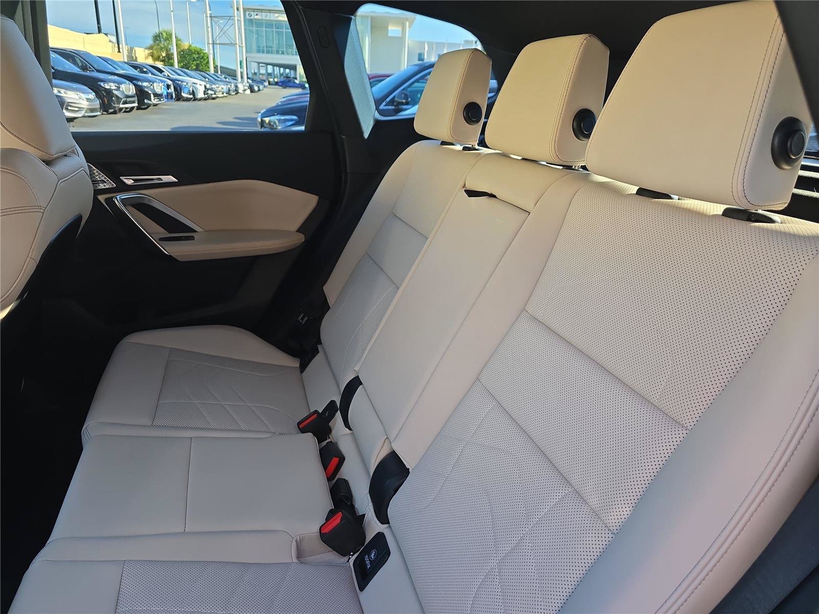 Used 2025 BMW X1 M35i w/ Premium Package AWD/4WD image 10