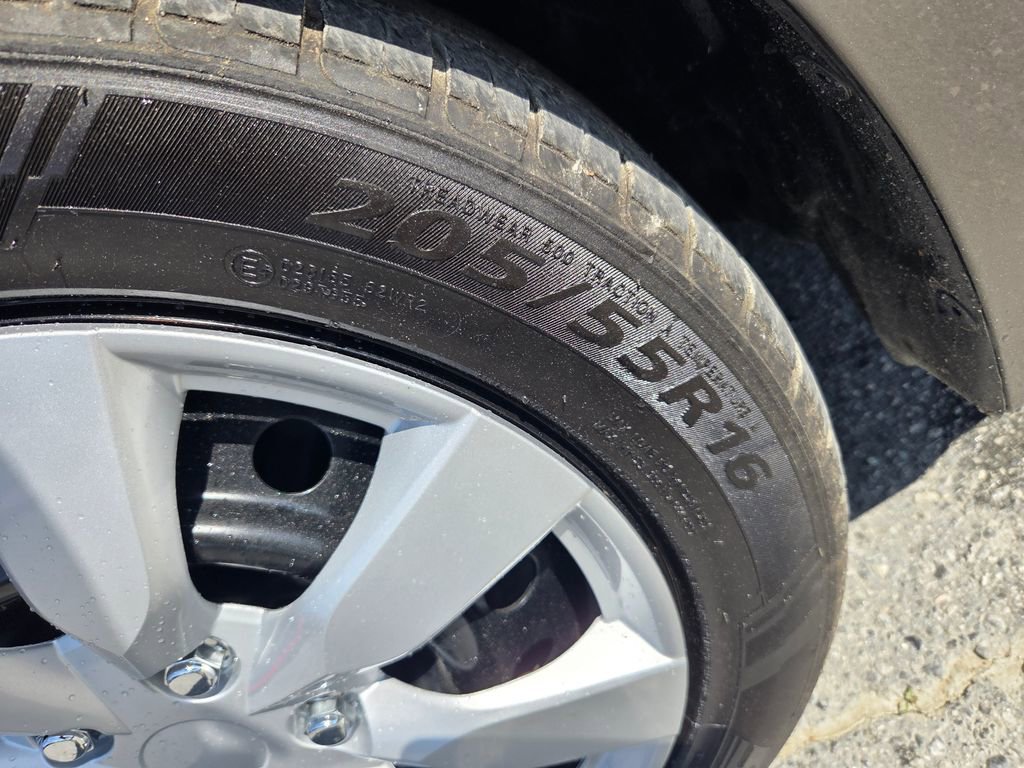 Used 2019 Toyota Corolla LE image 26