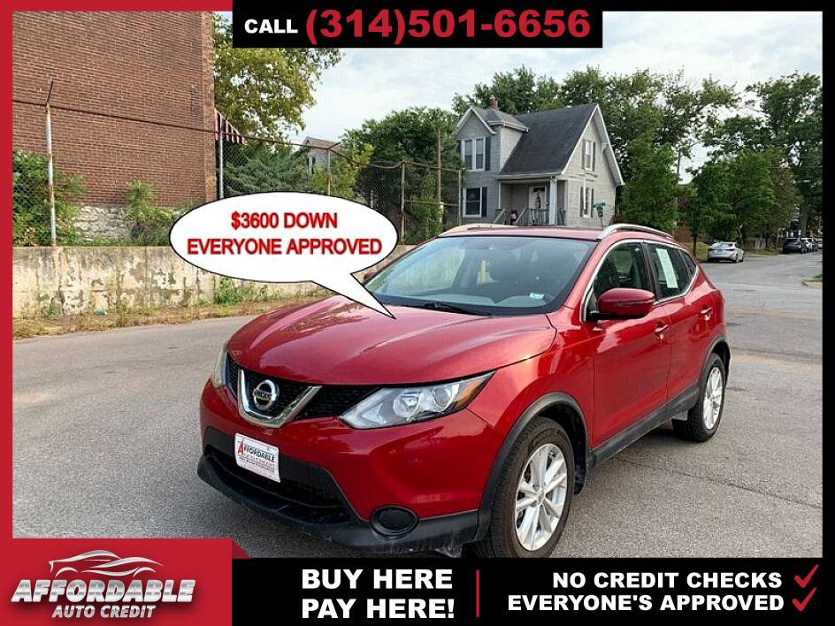 Used 2017 Nissan Rogue Sport SV image 1