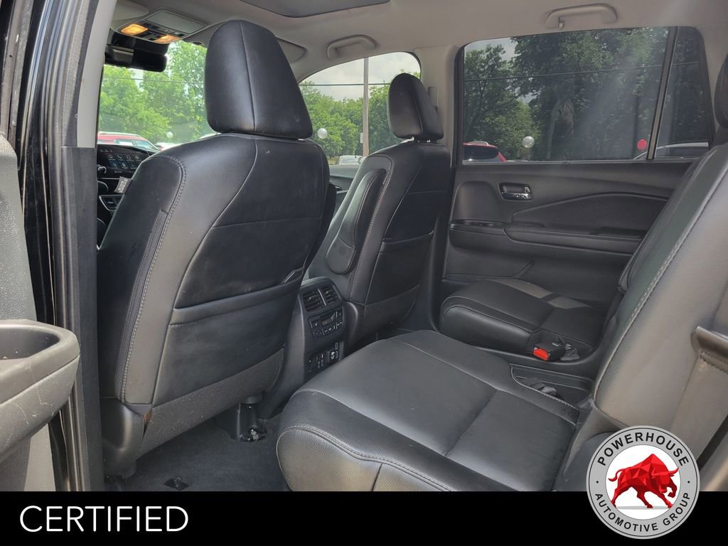 Used 2021 Honda Pilot Touring image 16