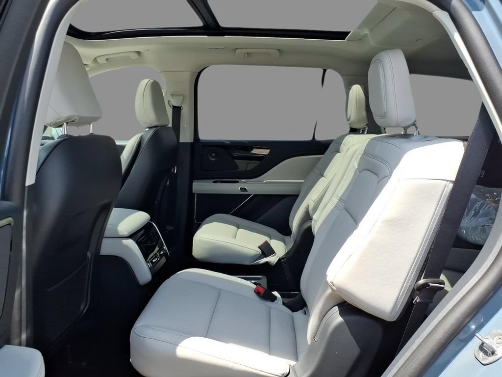 New 2026 Lincoln Aviator Reserve RWD image 5