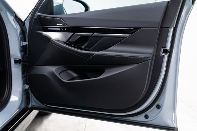 Used 2026 BMW 530i xDrive image 33