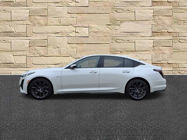 Used 2022 Cadillac CT5 Sport image 2