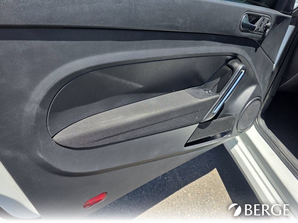 Used 2018 Volkswagen Beetle 2.0T S FWD image 12