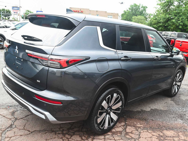 New 2025 Mitsubishi Outlander SE image 6