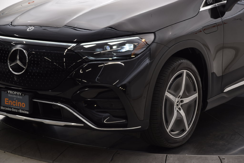 Certified 2023 Mercedes-Benz EQE 500 4MATIC SUV image 11
