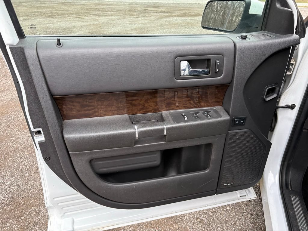Used 2019 Ford Flex Limited FWD image 9