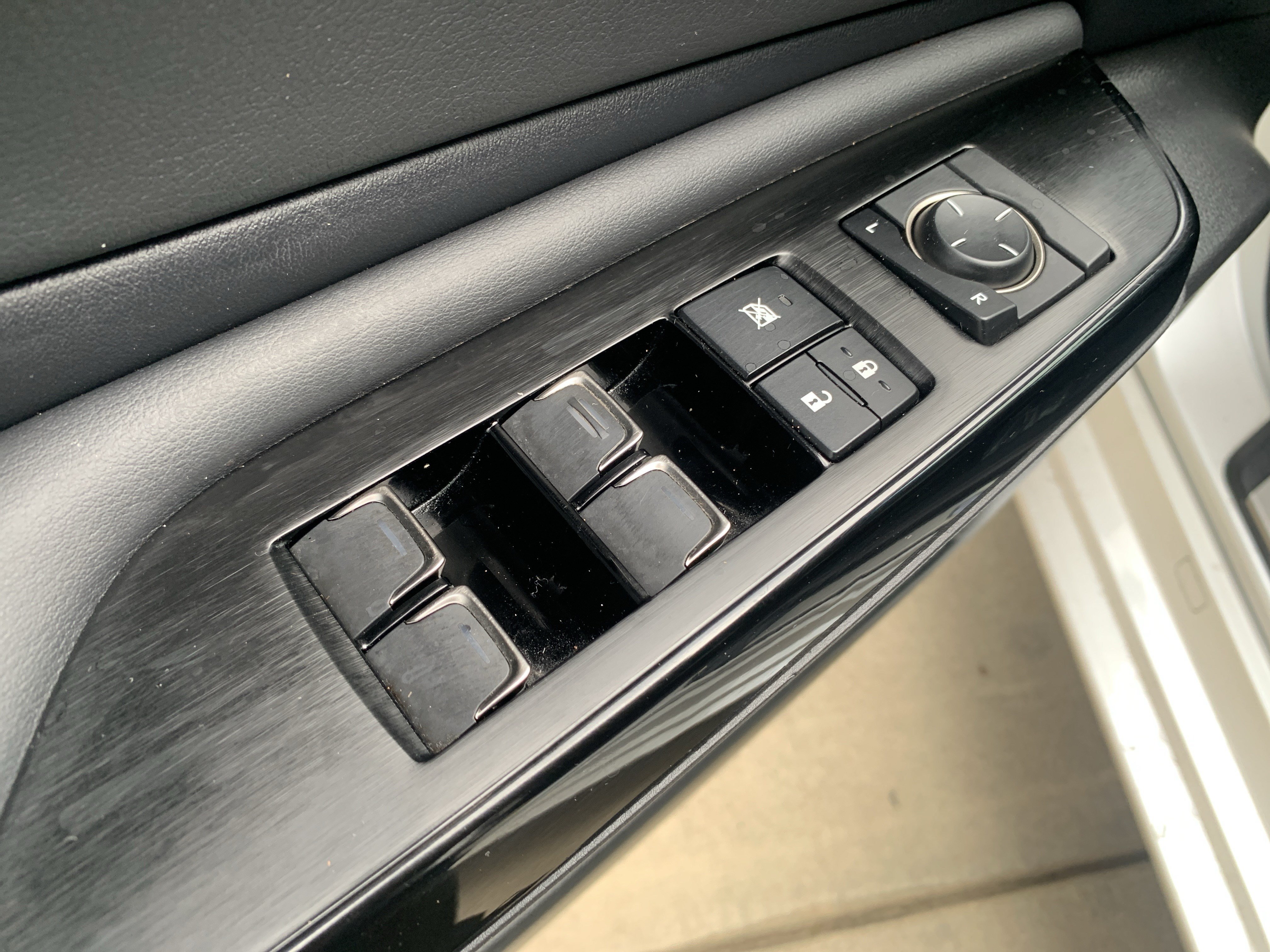 Used 2024 Lexus ES 350 w/ Accessory Package (Z1) FWD image 15