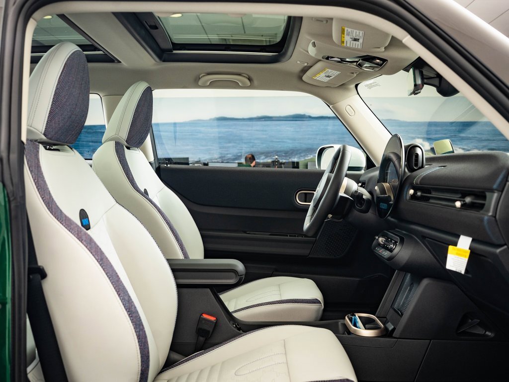 Certified 2025 MINI Cooper S image 20