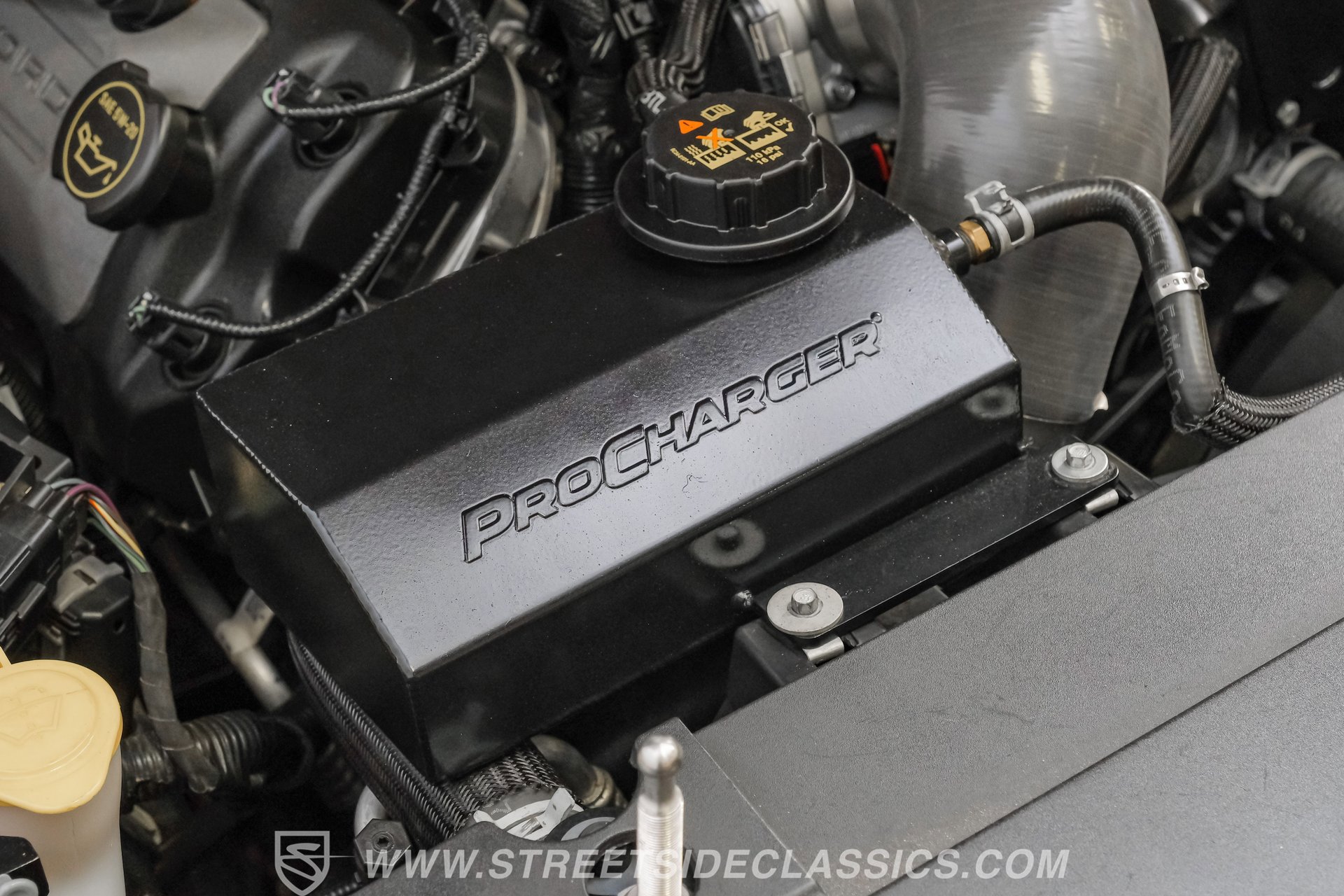 Used 2017 Ford Mustang GT image 38