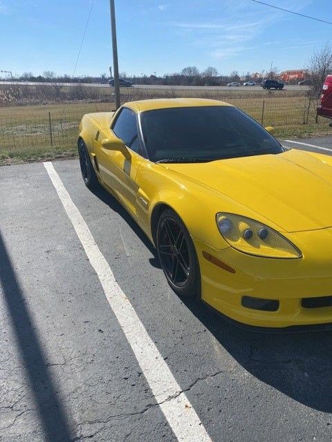 Used 2006 Chevrolet Corvette Z06 w/ Preferred Equipment Group image 2