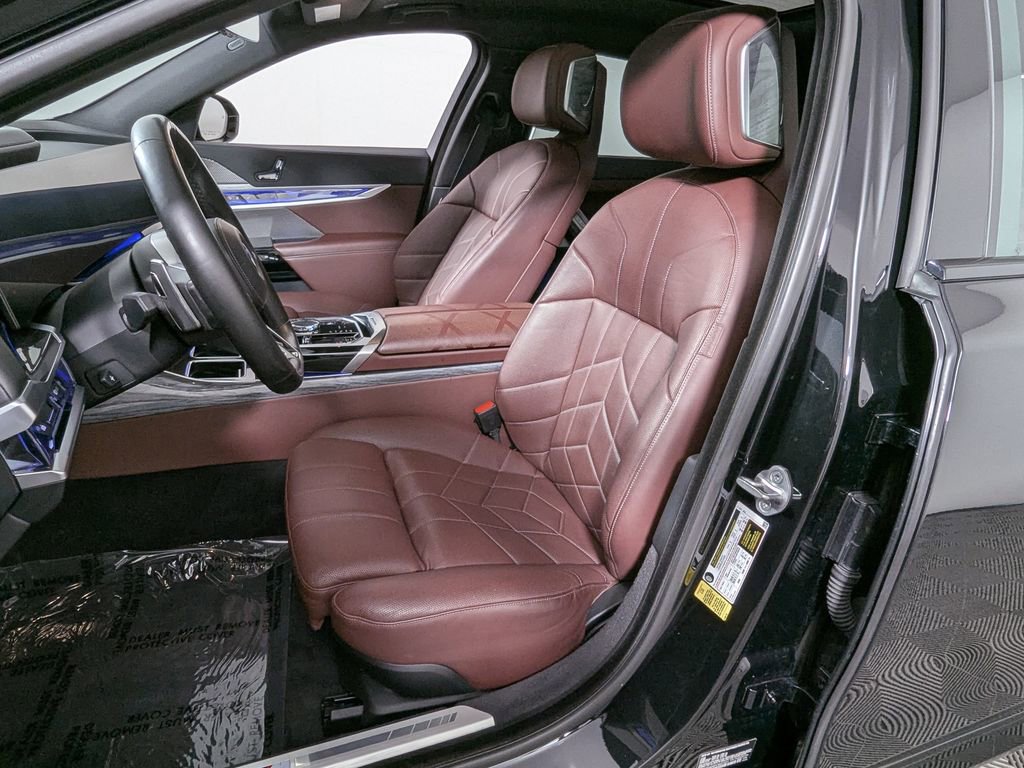 Certified 2023 BMW 740i w/ Executive Package RWD image 20
