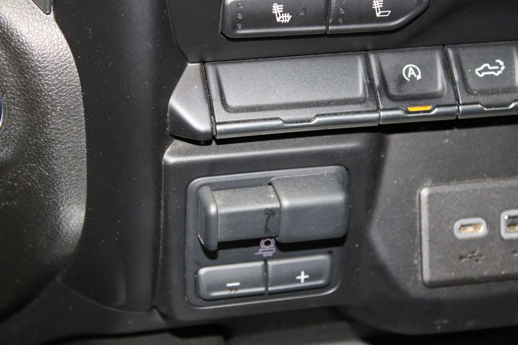 Used 2021 Chevrolet Silverado 1500 RST image 26