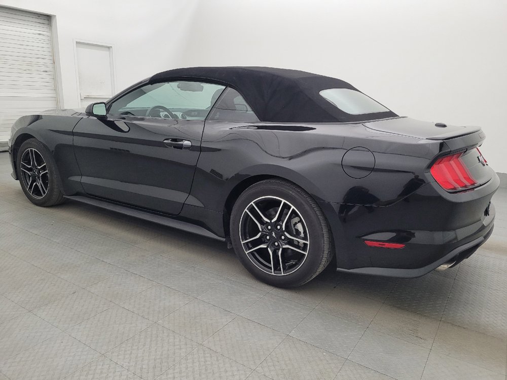 Used 2022 Ford Mustang Premium RWD image 3