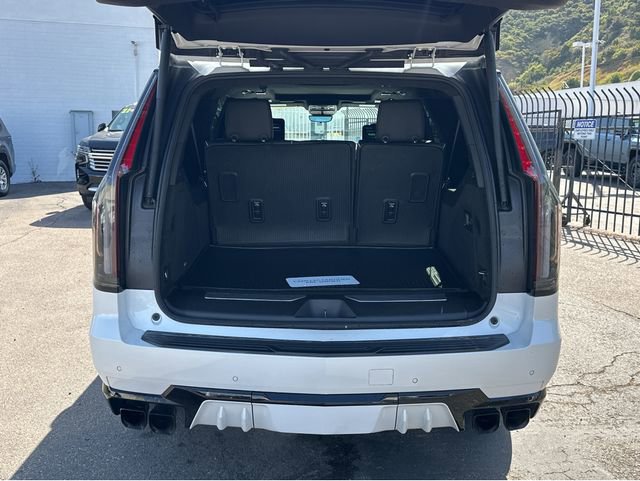 Certified 2024 Cadillac Escalade ESV V w/ LPO, ONYX Package AWD/4WD image 31