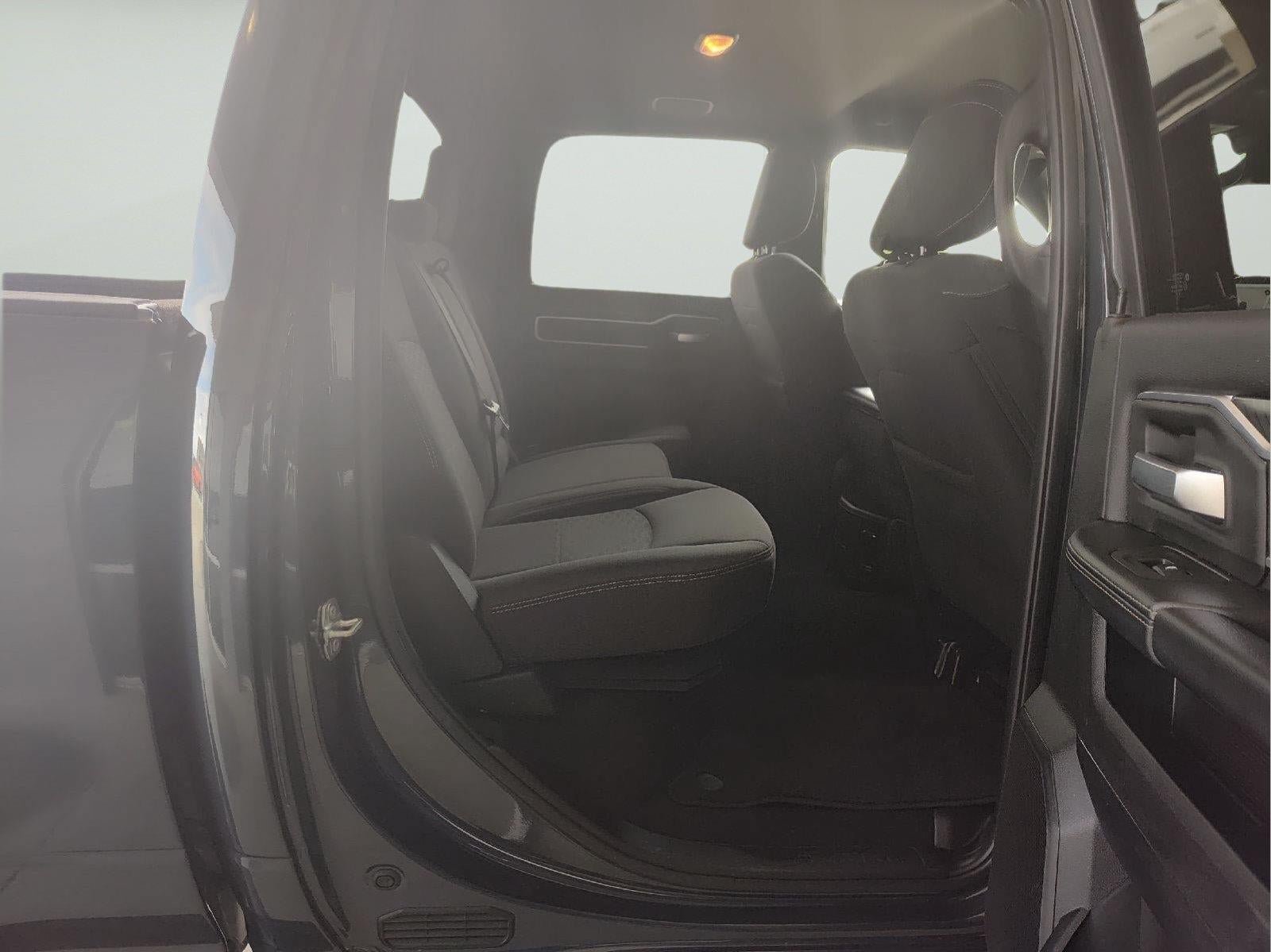 Used 2025 RAM 2500 Big Horn AWD/4WD image 20