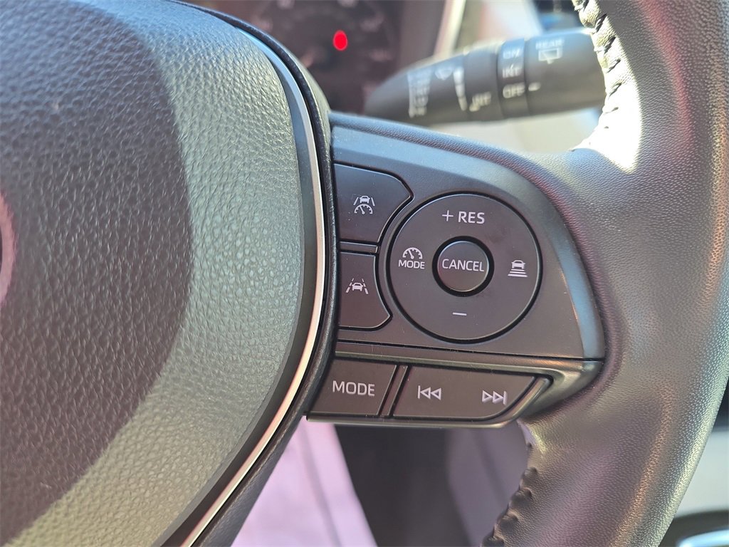 Used 2024 Toyota Corolla SE image 18