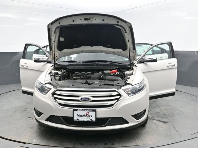 Used 2018 Ford Taurus Limited AWD/4WD image 44