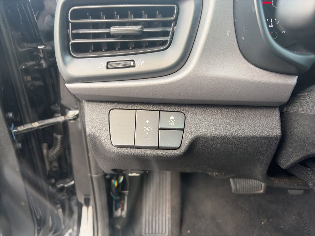 Used 2018 Kia Rio LX image 15