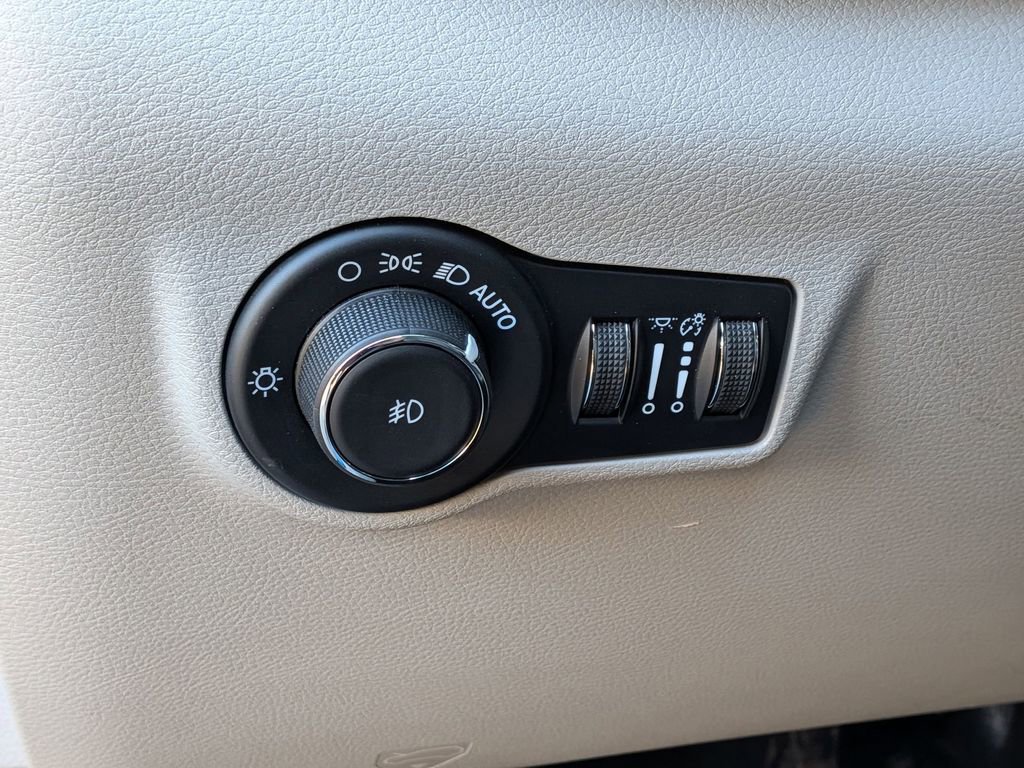 Used 2023 Jeep Compass Limited w/ Elite Group image 14