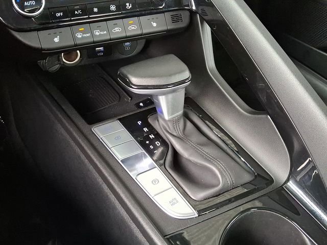 Used 2025 Hyundai Elantra SEL image 17