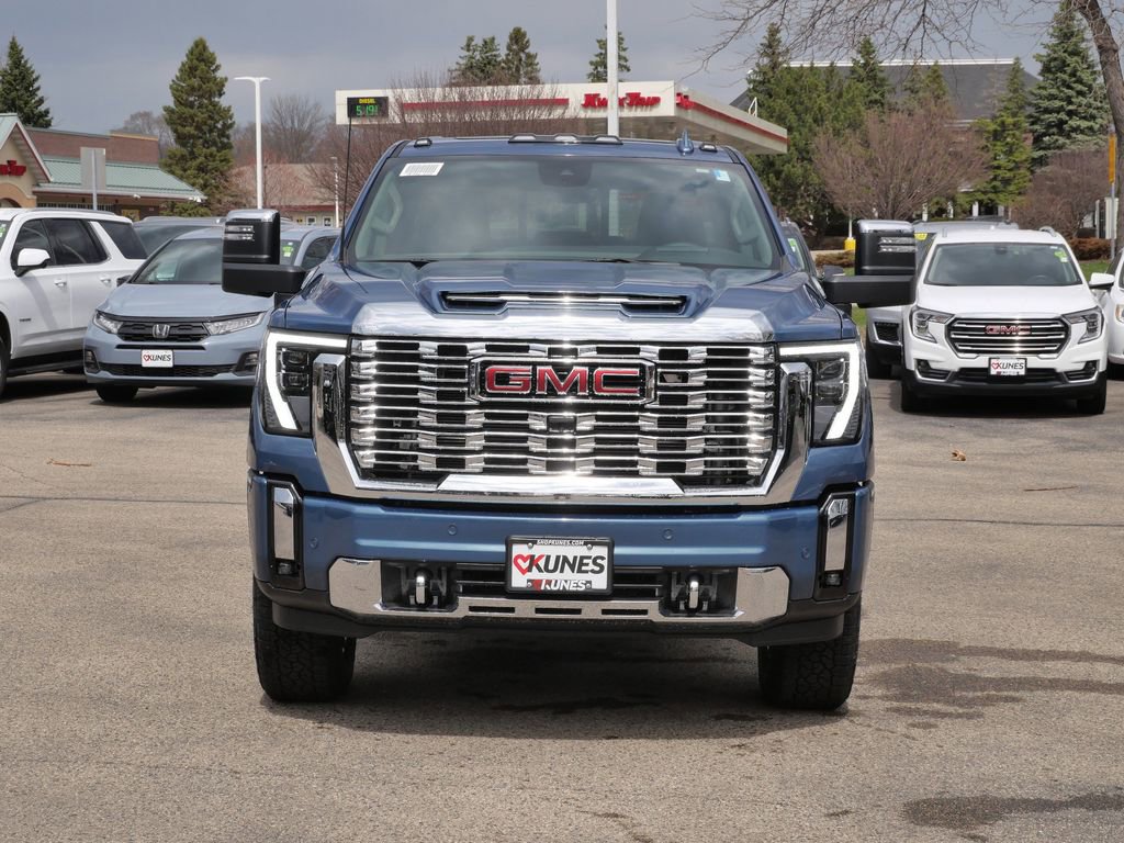 New 2026 GMC Sierra 3500 Denali w/ Denali Reserve Package AWD/4WD image 2