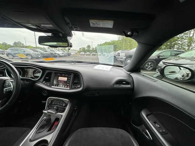 Used 2016 Dodge Challenger R/T Scat Pack w/ Leather Interior Group RWD image 32