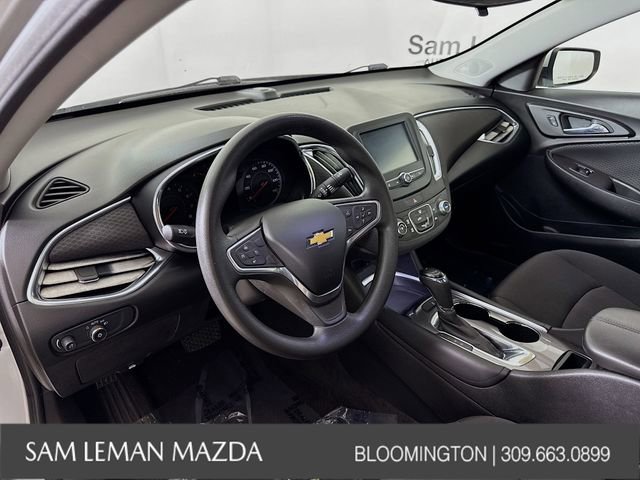 Used 2018 Chevrolet Malibu LT image 9