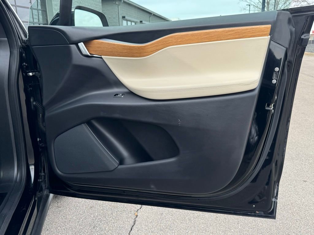 Used 2020 Tesla Model X Long Range image 49