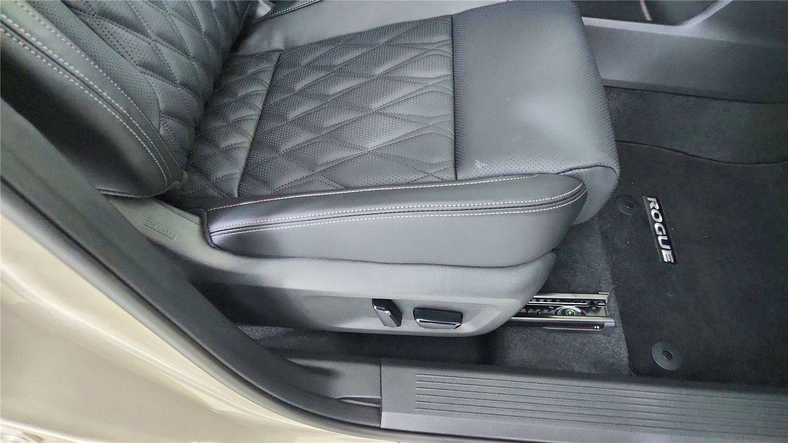 New 2026 Nissan Rogue Platinum w/ Platinum Premium Package AWD/4WD image 37