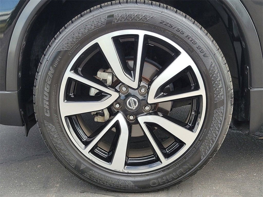 Used 2020 Nissan Rogue SL w/ Premium Package image 30