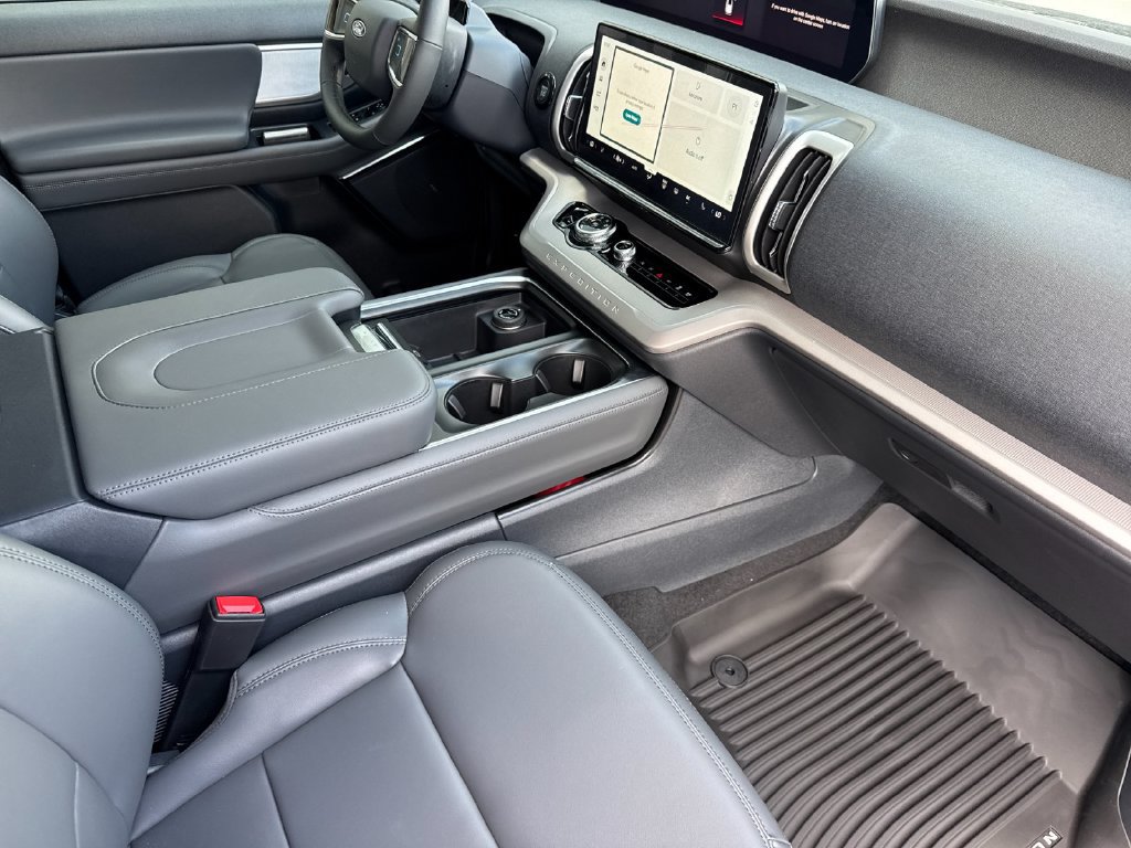 New 2027 Ford Expedition Active RWD image 16