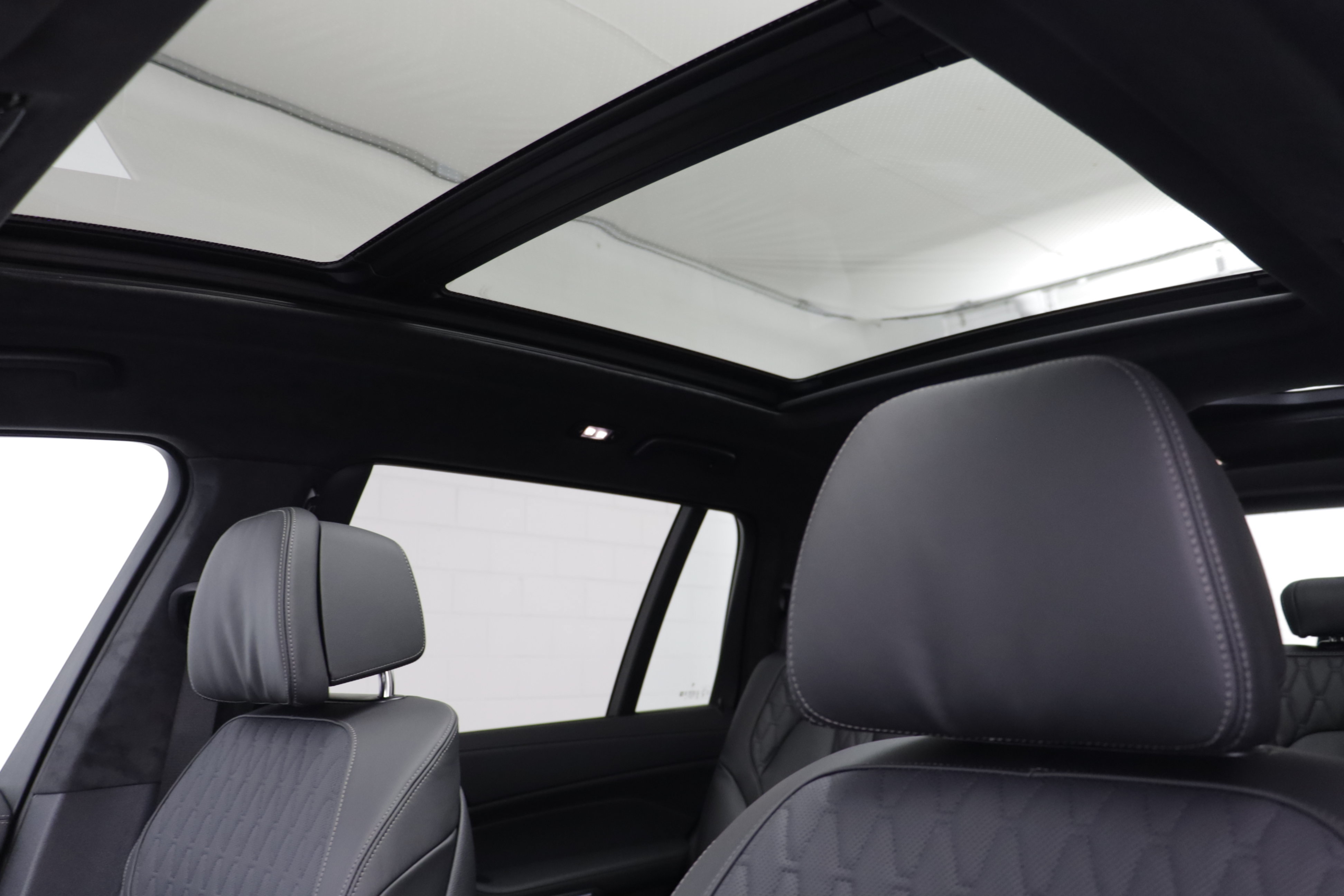New 2027 BMW X7 M60i AWD/4WD image 14