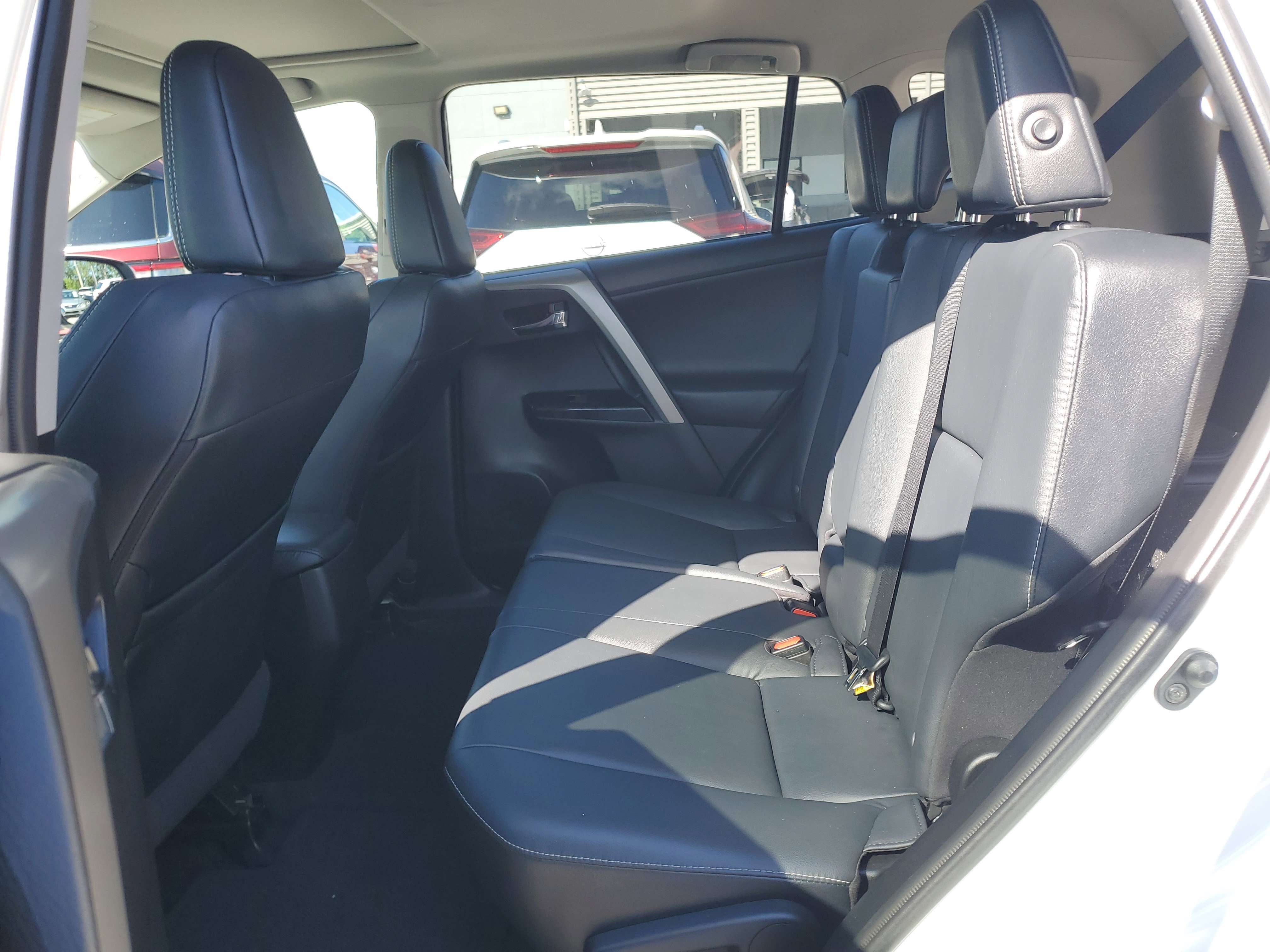 Used 2017 Toyota RAV4 Limited image 10