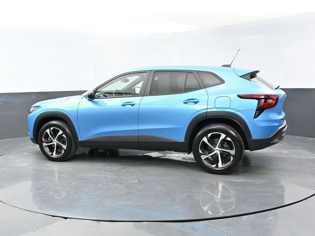 Used 2025 Chevrolet Trax RS w/ Driver Confidence Package FWD image 3