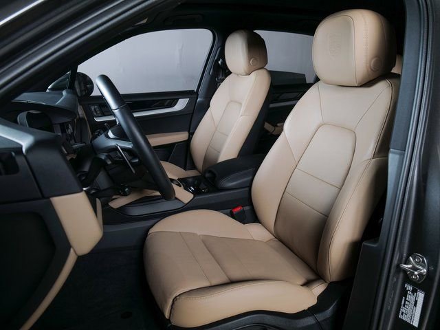 Certified 2026 Porsche Cayenne image 5