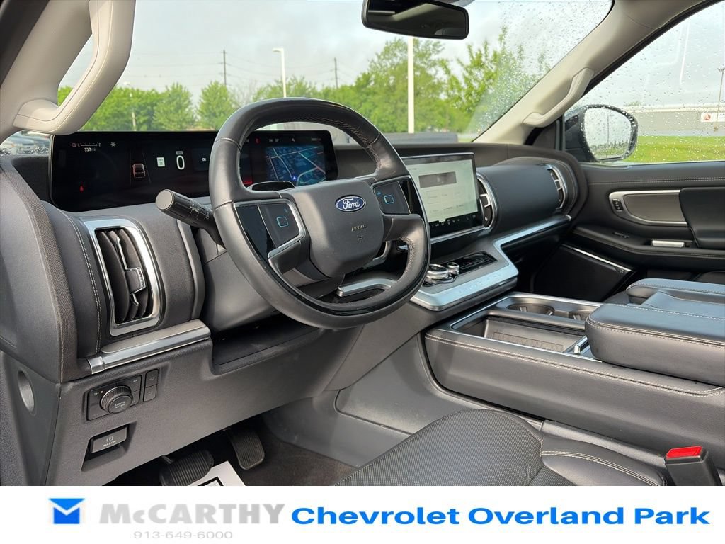 Used 2025 Ford Expedition Platinum AWD/4WD image 64