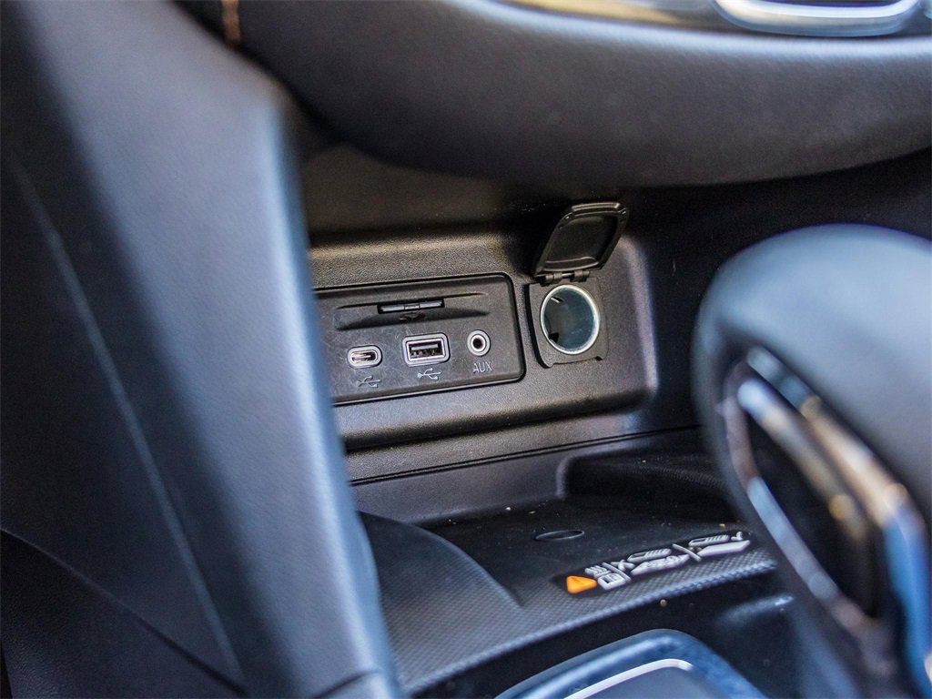 Used 2024 Chevrolet Equinox Premier image 29