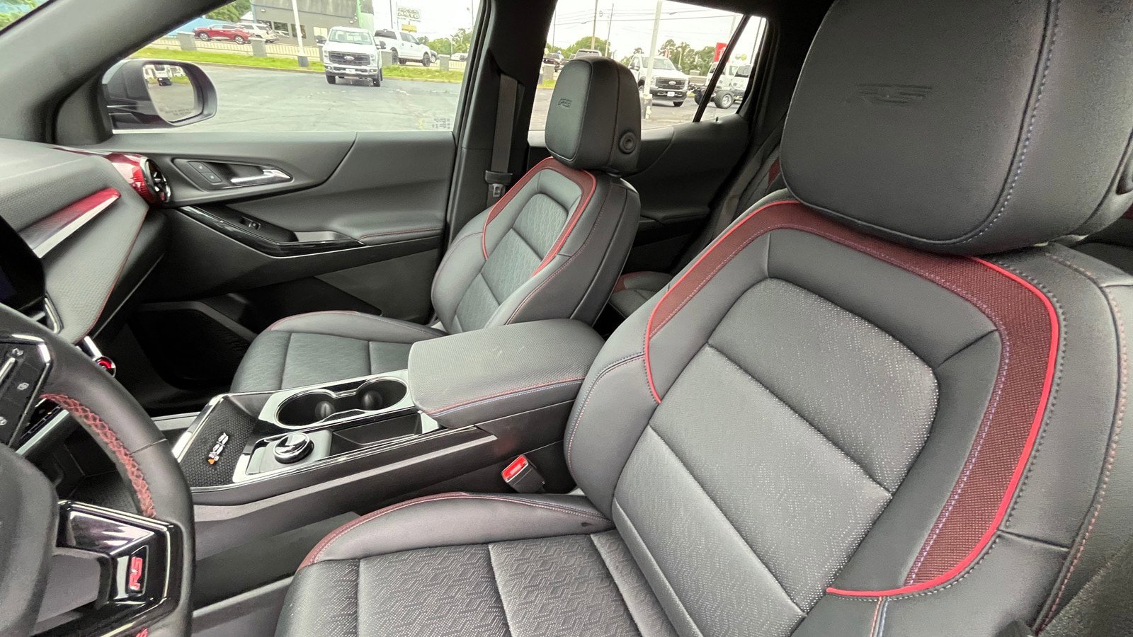 Used 2025 Chevrolet Equinox RS w/ Convenience Package III FWD image 18