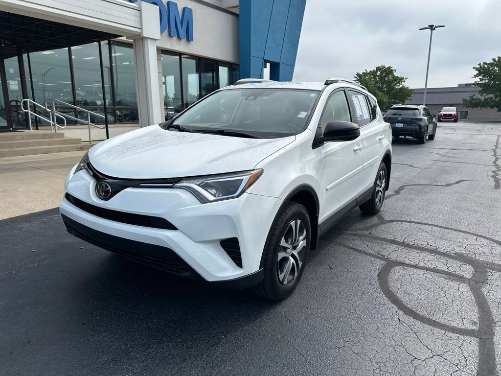 Used 2018 Toyota RAV4 LE w/ All Weather Liner Package FWD image 6