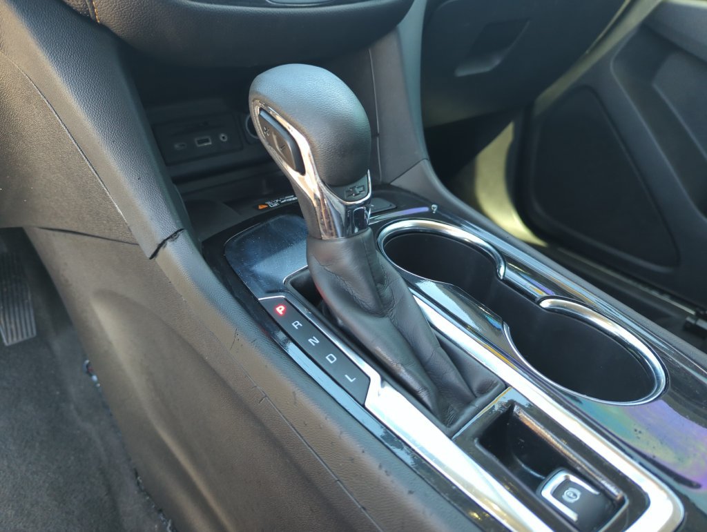 Used 2022 Chevrolet Equinox Premier FWD image 41