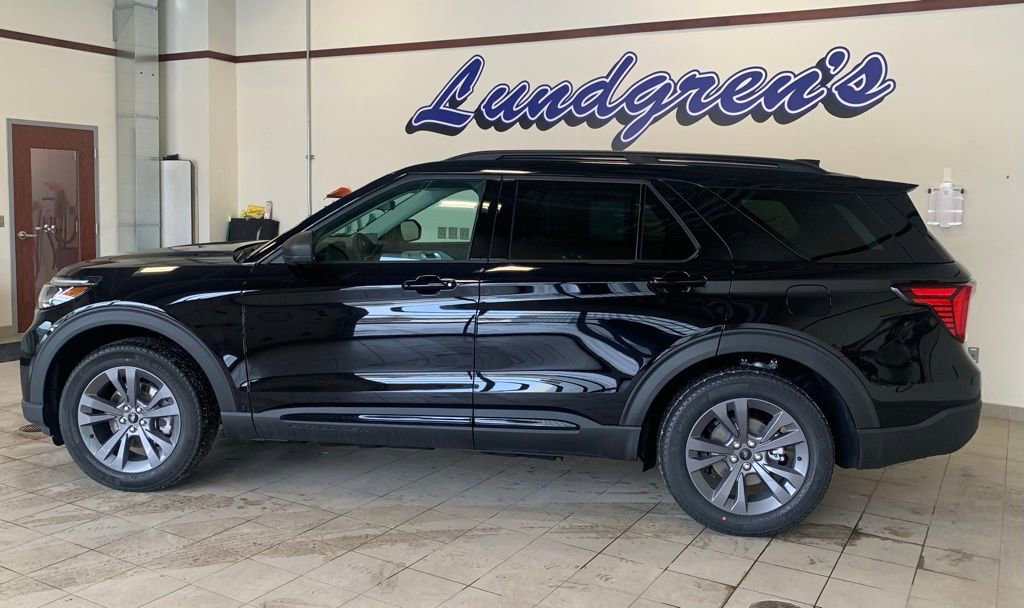 New 2026 Ford Explorer Active w/ Active Comfort Package image 2