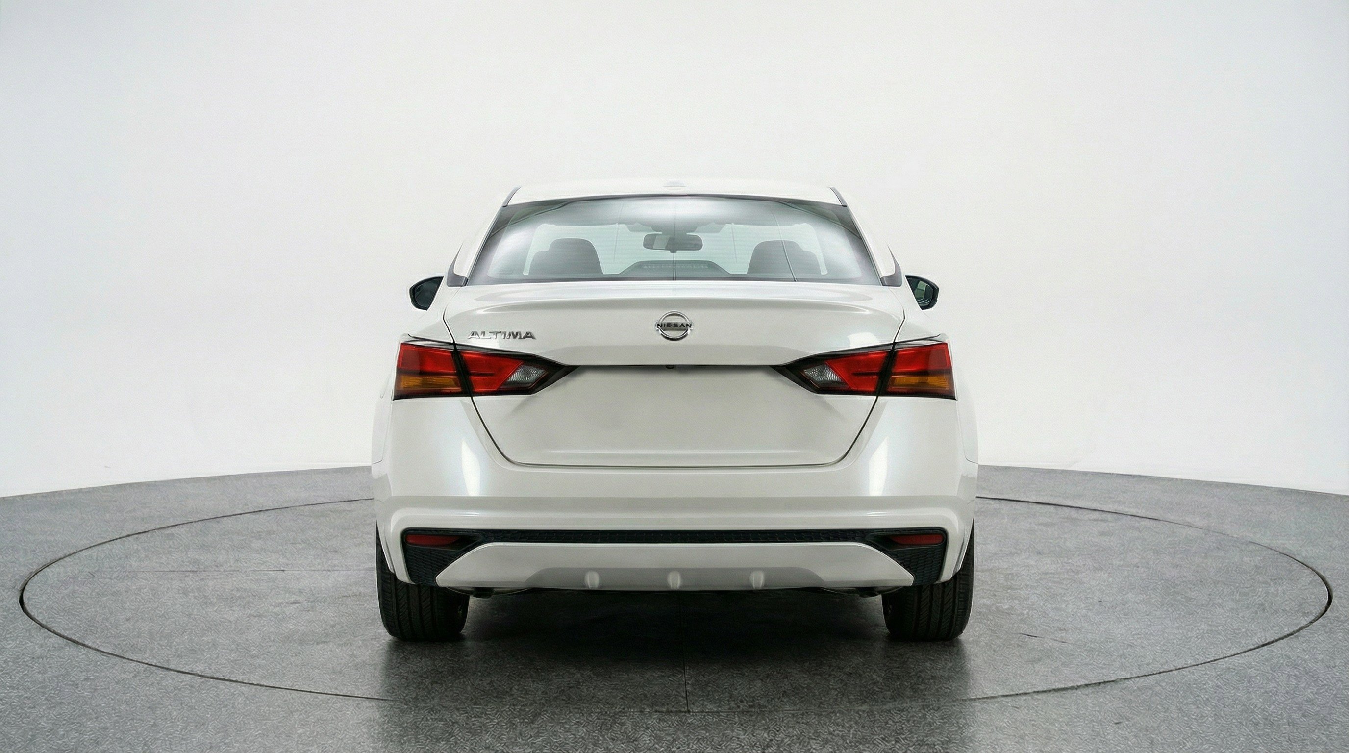 Used 2025 Nissan Altima 2.5 SV image 7