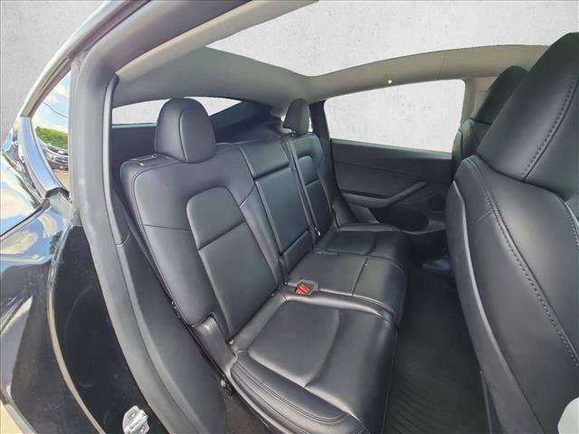 Used 2024 Tesla Model Y Long Range AWD/4WD image 18
