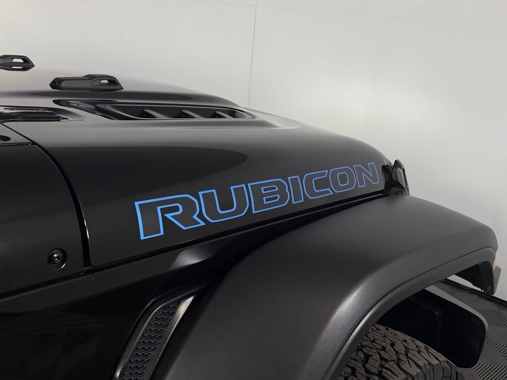 Used 2025 Jeep Wrangler Unlimited Rubicon 4xe w/ Convenience Group AWD/4WD image 12