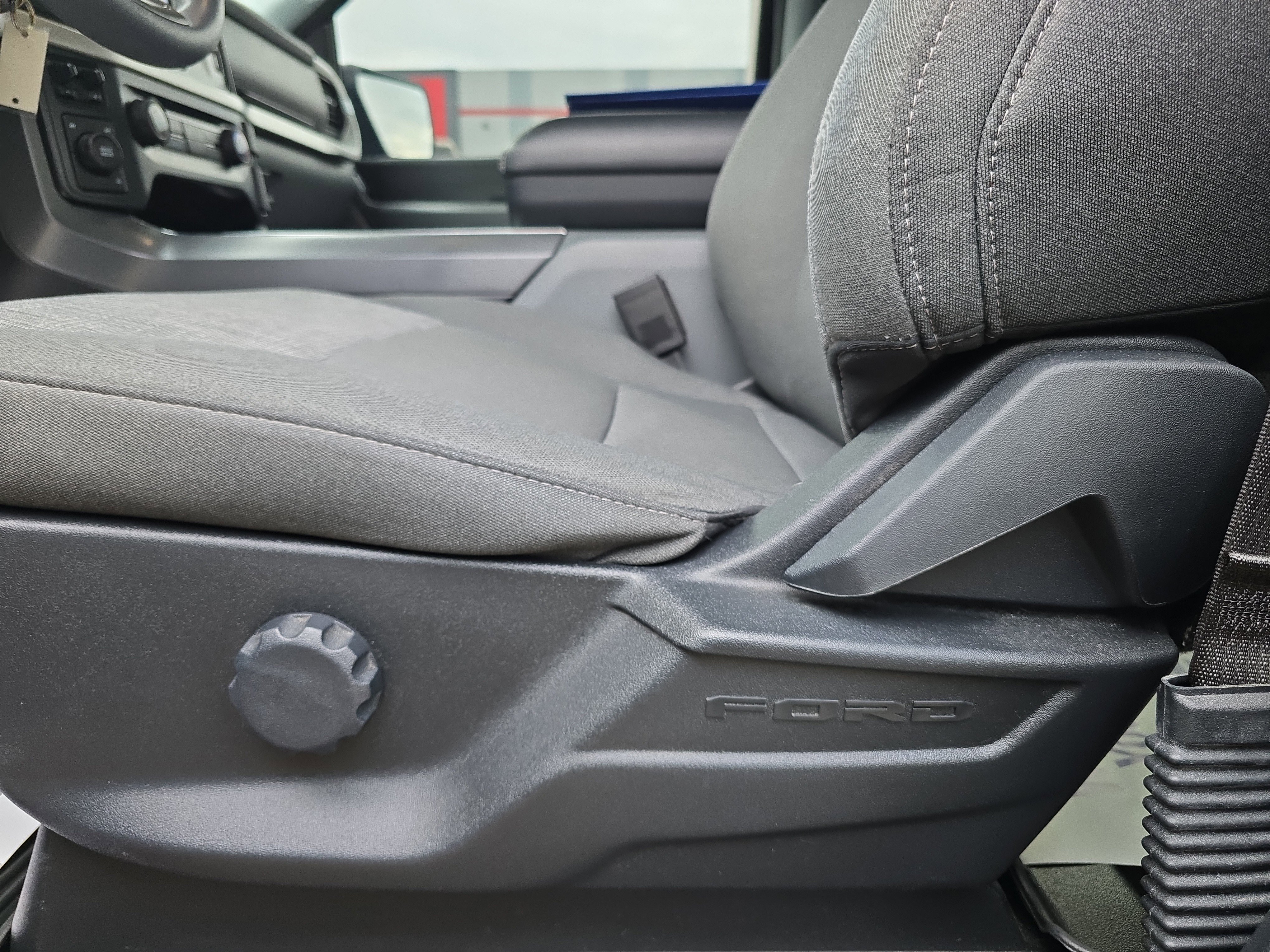 Used 2022 Ford F150 XLT image 13