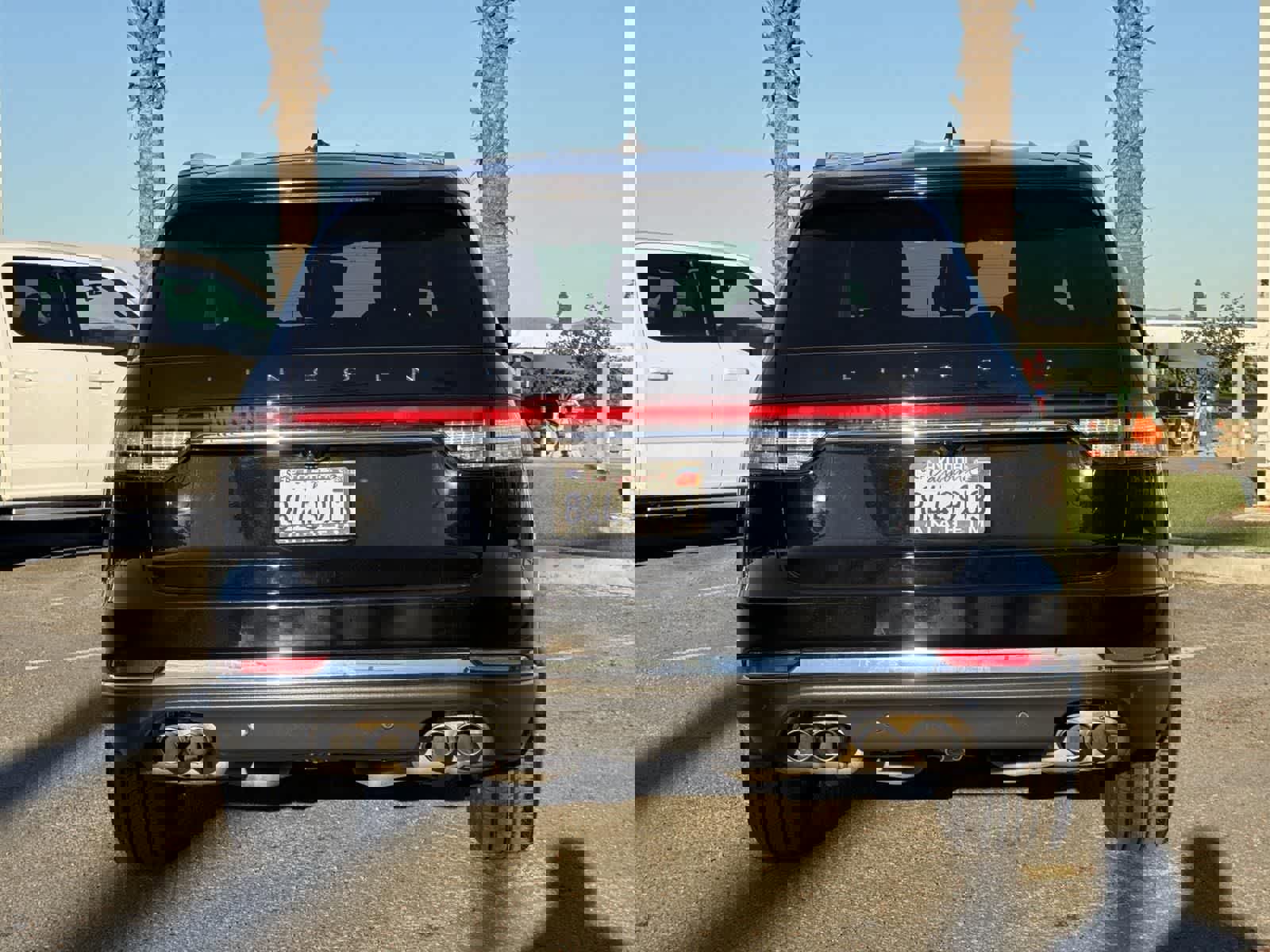 Used 2023 Lincoln Aviator 2WD image 5