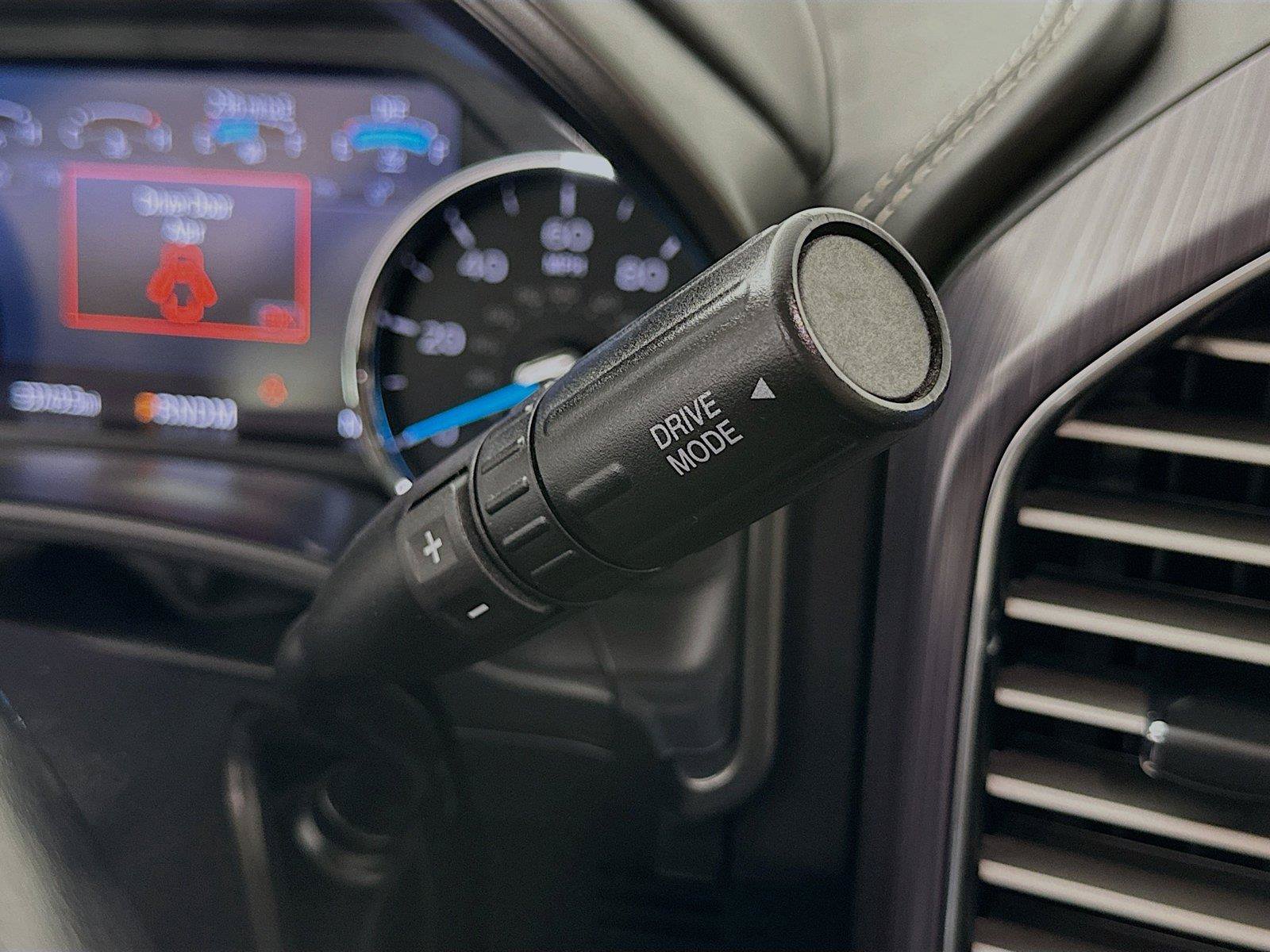 Used 2020 Ford F350 Limited AWD/4WD image 15